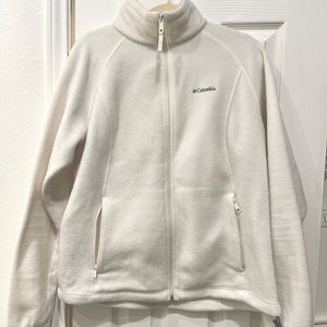 Columbia Full Zip Fleece with Pockets!
